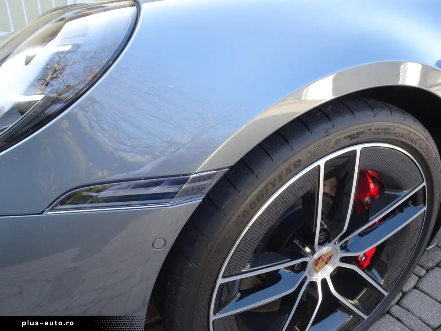 Porsche 992.2 Carrera 4 GTS T-Hybrid Cabrio