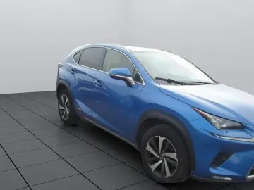 Lexus Seria NX 300h E-FOUR Luxury Line