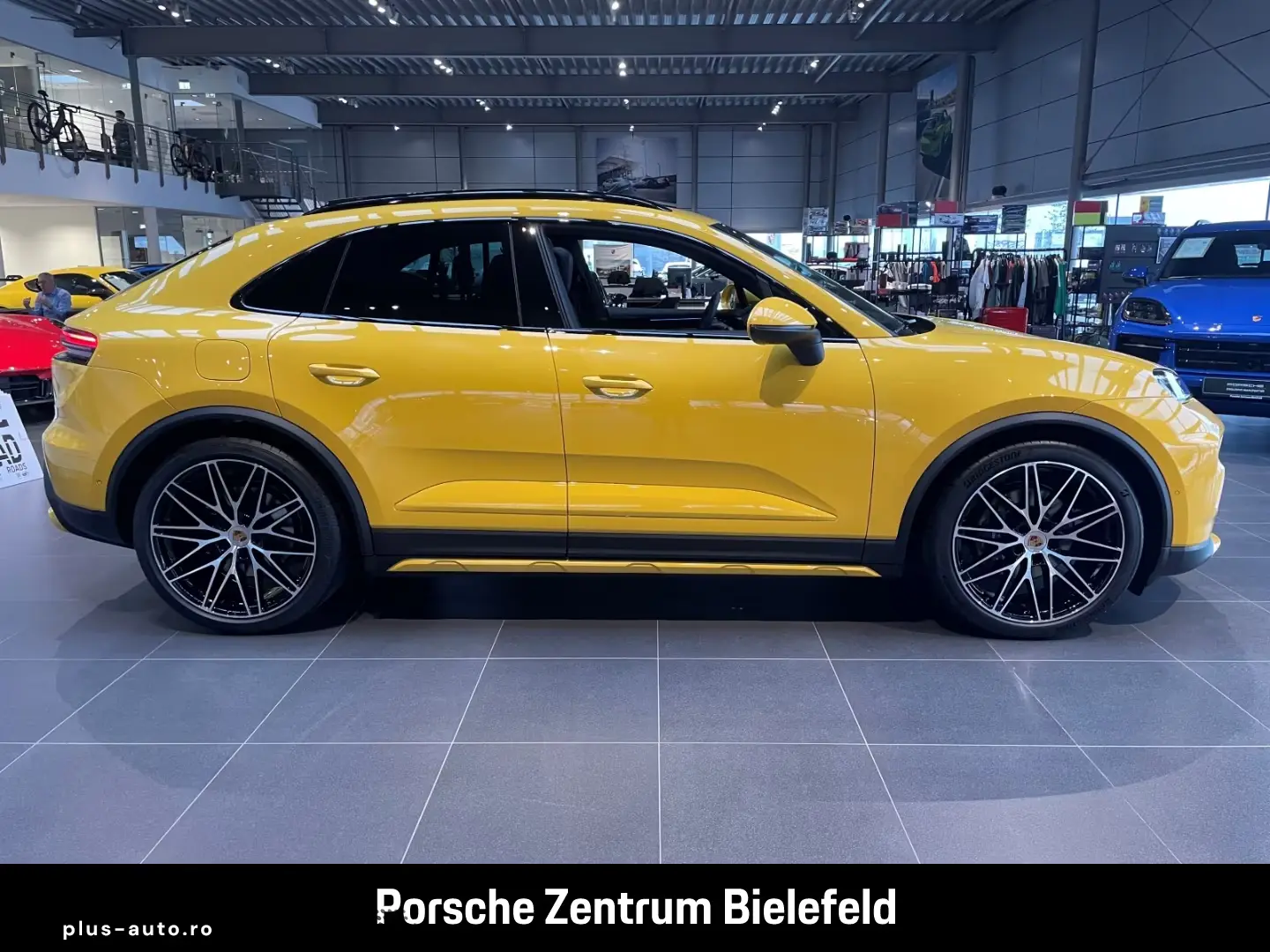 Porsche Macan 4 Offroad-Design LED-Matrix