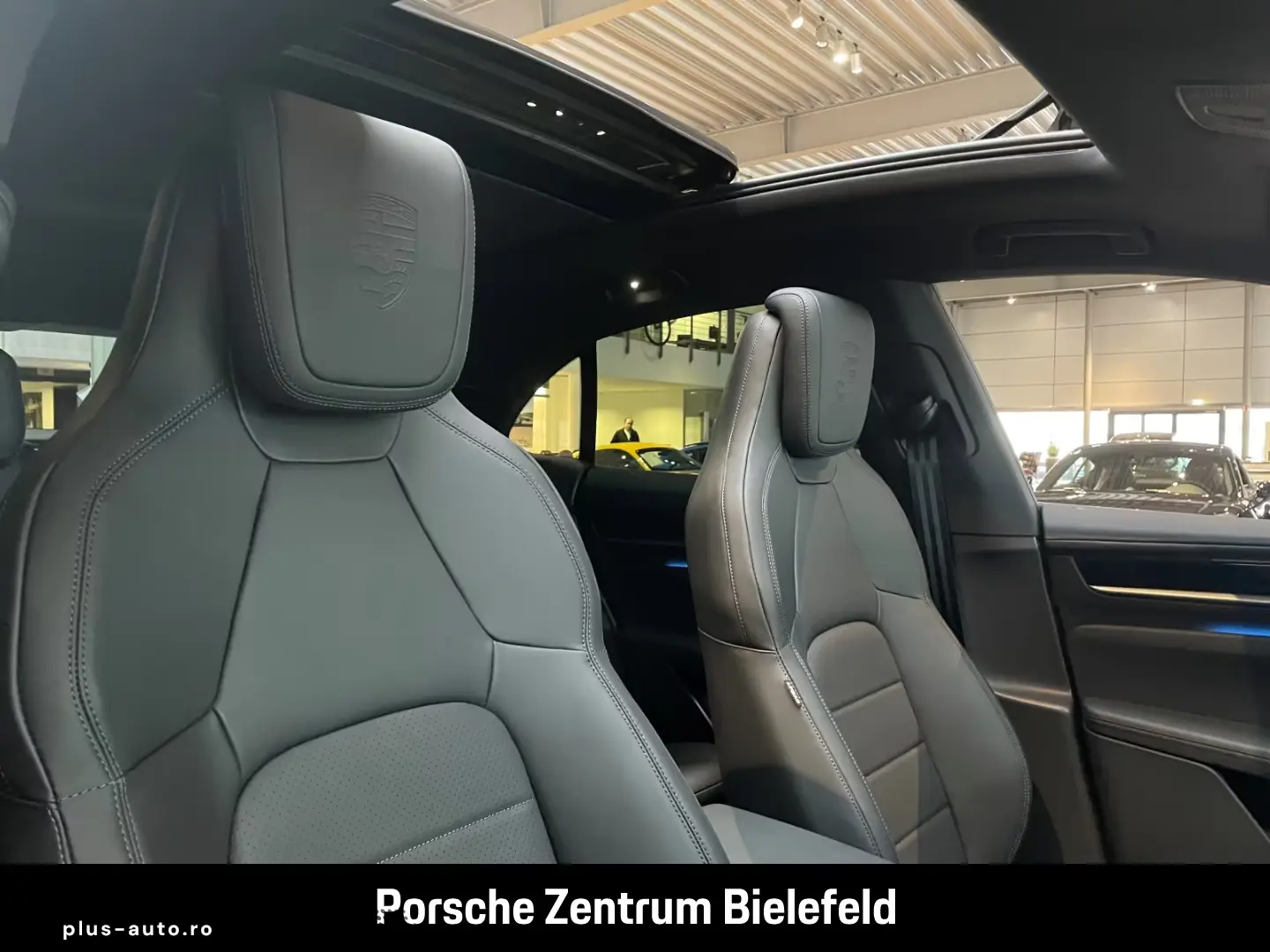 Porsche Macan 4 Offroad-Design LED-Matrix