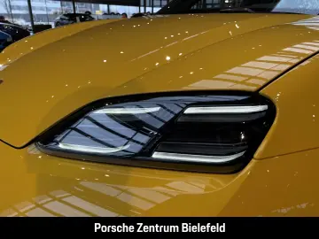 Porsche Macan 4 Offroad-Design LED-Matrix