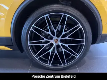 Porsche Macan 4 Offroad-Design LED-Matrix