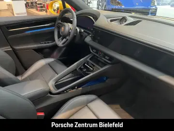 Porsche Macan 4 Offroad-Design LED-Matrix