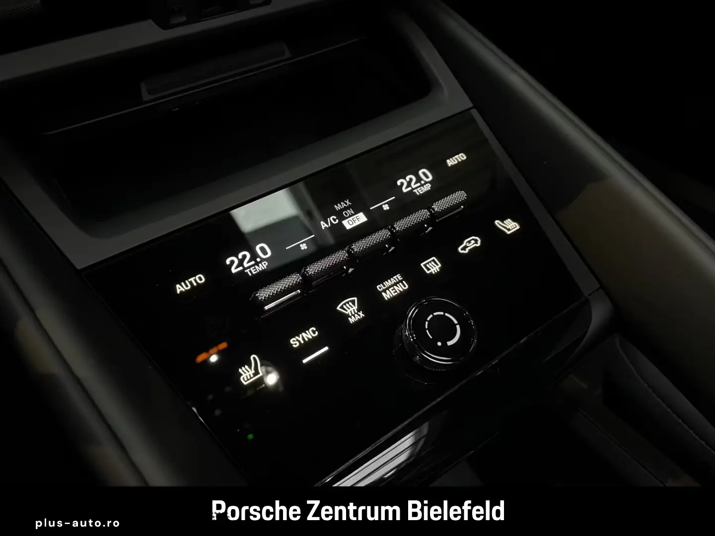 Porsche Macan 4 Offroad-Design LED-Matrix