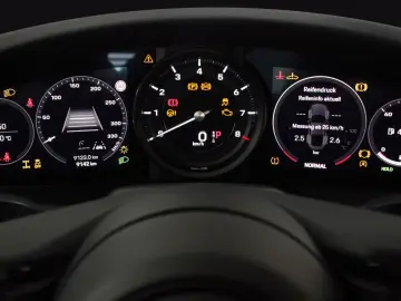 Porsche 992 911 Carrera 4 3.0 BOSE 360 Cam LenkHz ACC