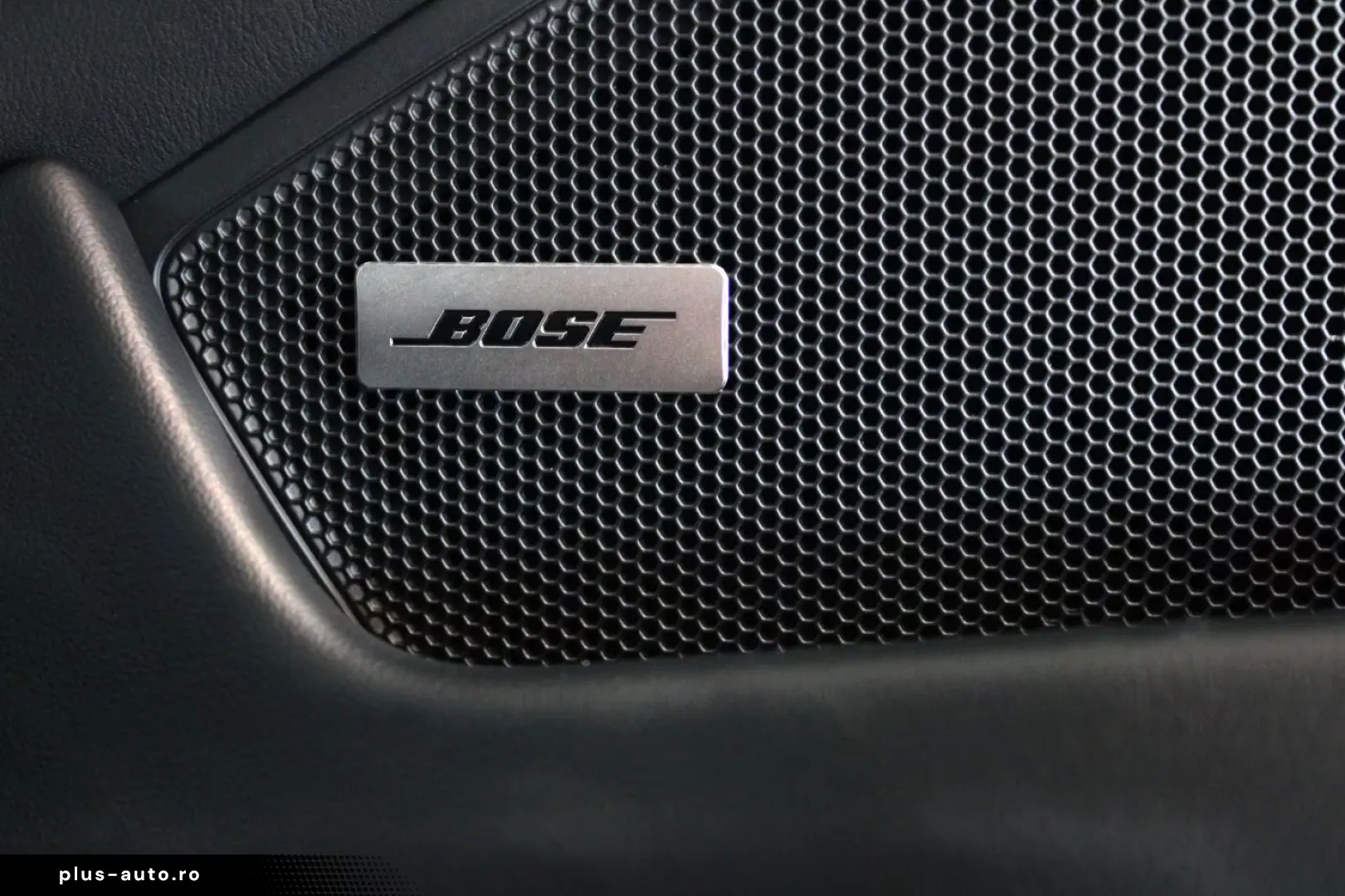 Porsche 992 911 Carrera 4 3.0 BOSE 360 Cam LenkHz ACC