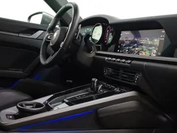 Porsche 992 911 Carrera 4 3.0 BOSE 360 Cam LenkHz ACC