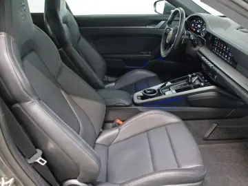 Porsche 992 911 Carrera 4 3.0 BOSE 360 Cam LenkHz ACC