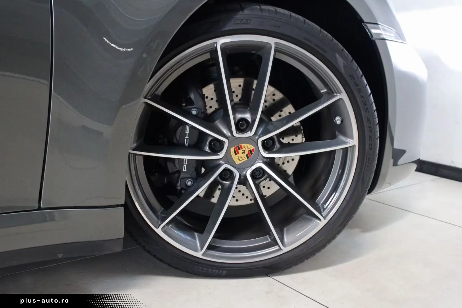 Porsche 992 911 Carrera 4 3.0 BOSE 360 Cam LenkHz ACC