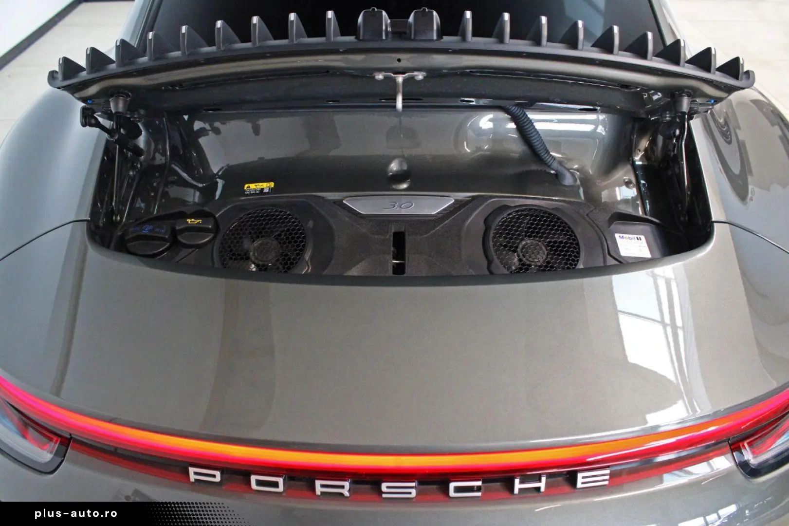 Porsche 992 911 Carrera 4 3.0 BOSE 360 Cam LenkHz ACC