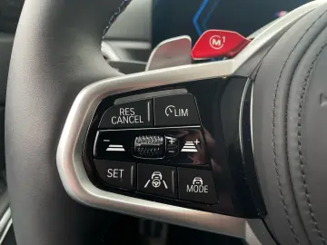 BMW M3 Competition xDrive Touring    Schalensitze