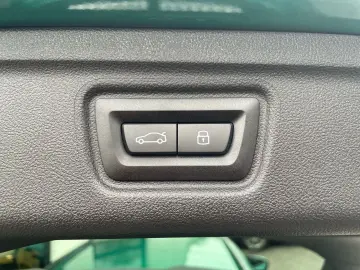 BMW M3 Competition xDrive Touring    Schalensitze