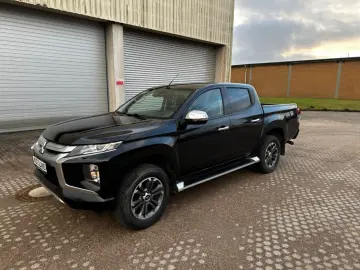 MITSUBISHI L200 Automat Top Doppelkabine 4WD 360 Kam AHK