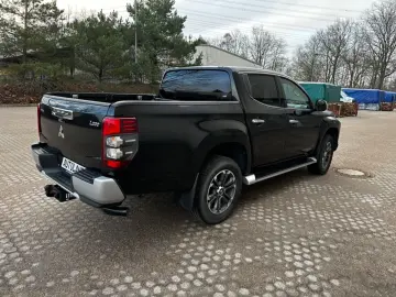 MITSUBISHI L200 Automat Top Doppelkabine 4WD 360 Kam AHK