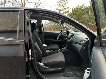 MITSUBISHI L200 Automat Top Doppelkabine 4WD 360 Kam AHK