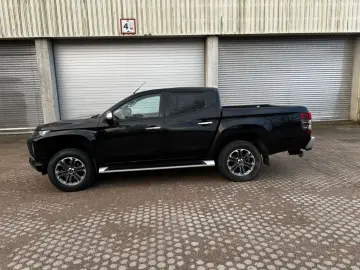 MITSUBISHI L200 Automat Top Doppelkabine 4WD 360 Kam AHK