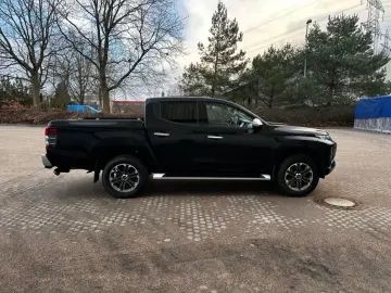 MITSUBISHI L200 Automat Top Doppelkabine 4WD 360 Kam AHK