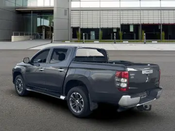 MITSUBISHI L200 Select Doppelkabine 4WD Automatik