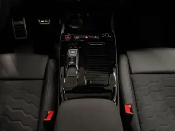 AUDI A6 e-tron Avant qu. TECH PRO MATRIX 21 B&O PANO