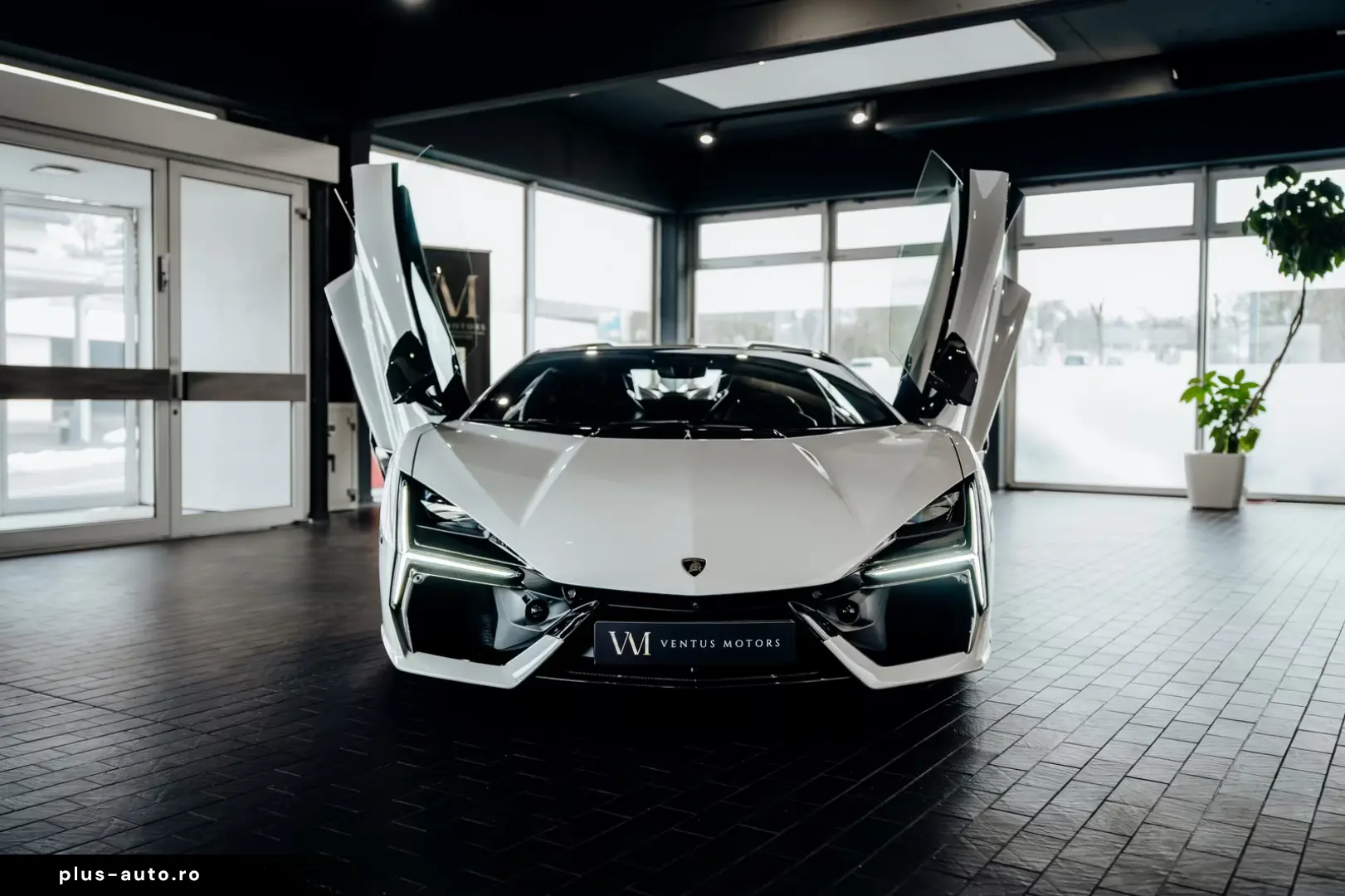 Lamborghini Revuelto