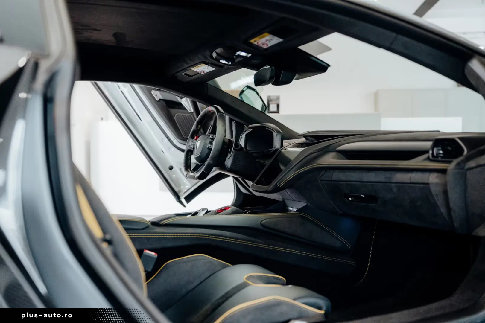 Lamborghini Revuelto