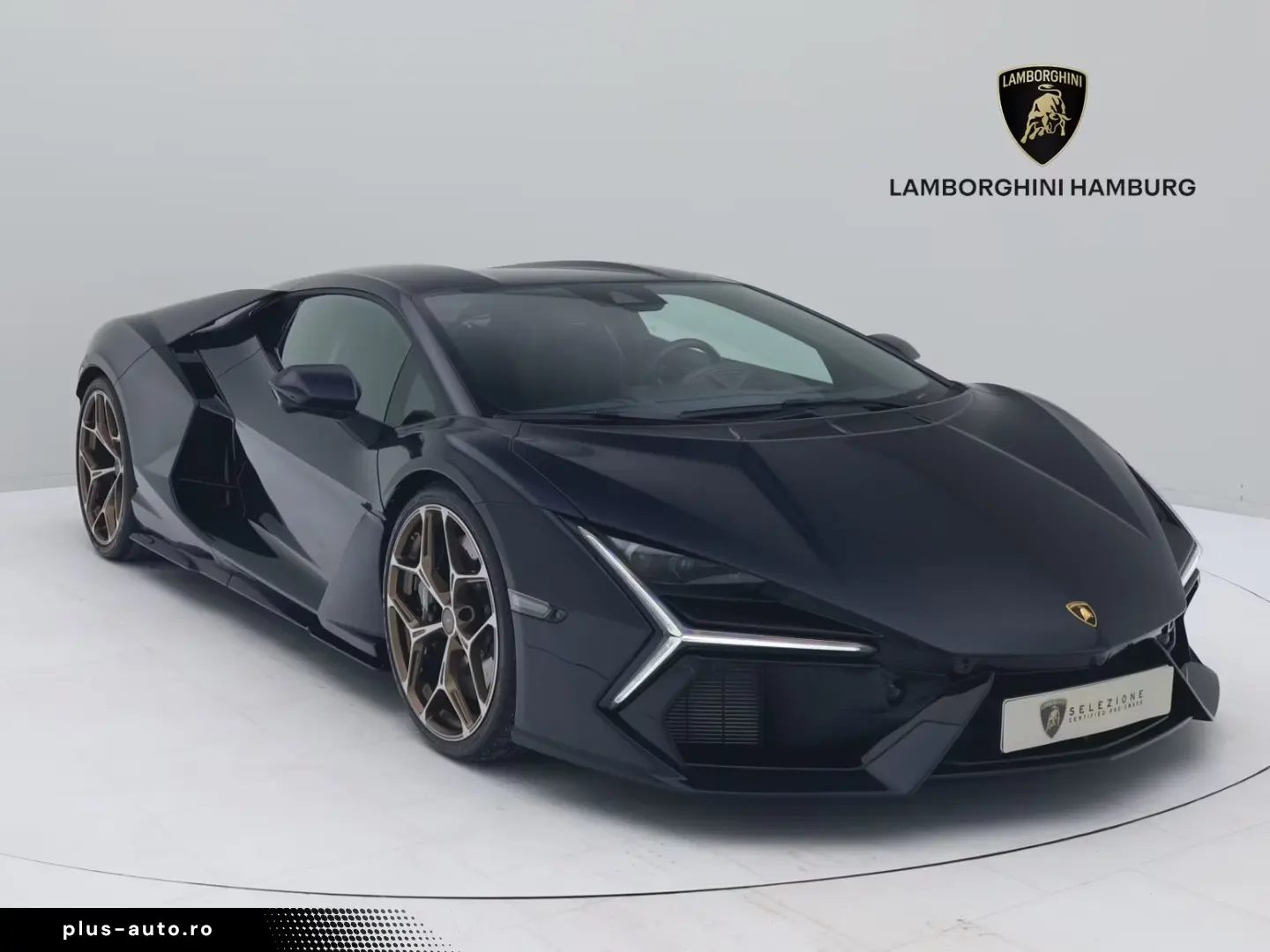Lamborghini Revuelto