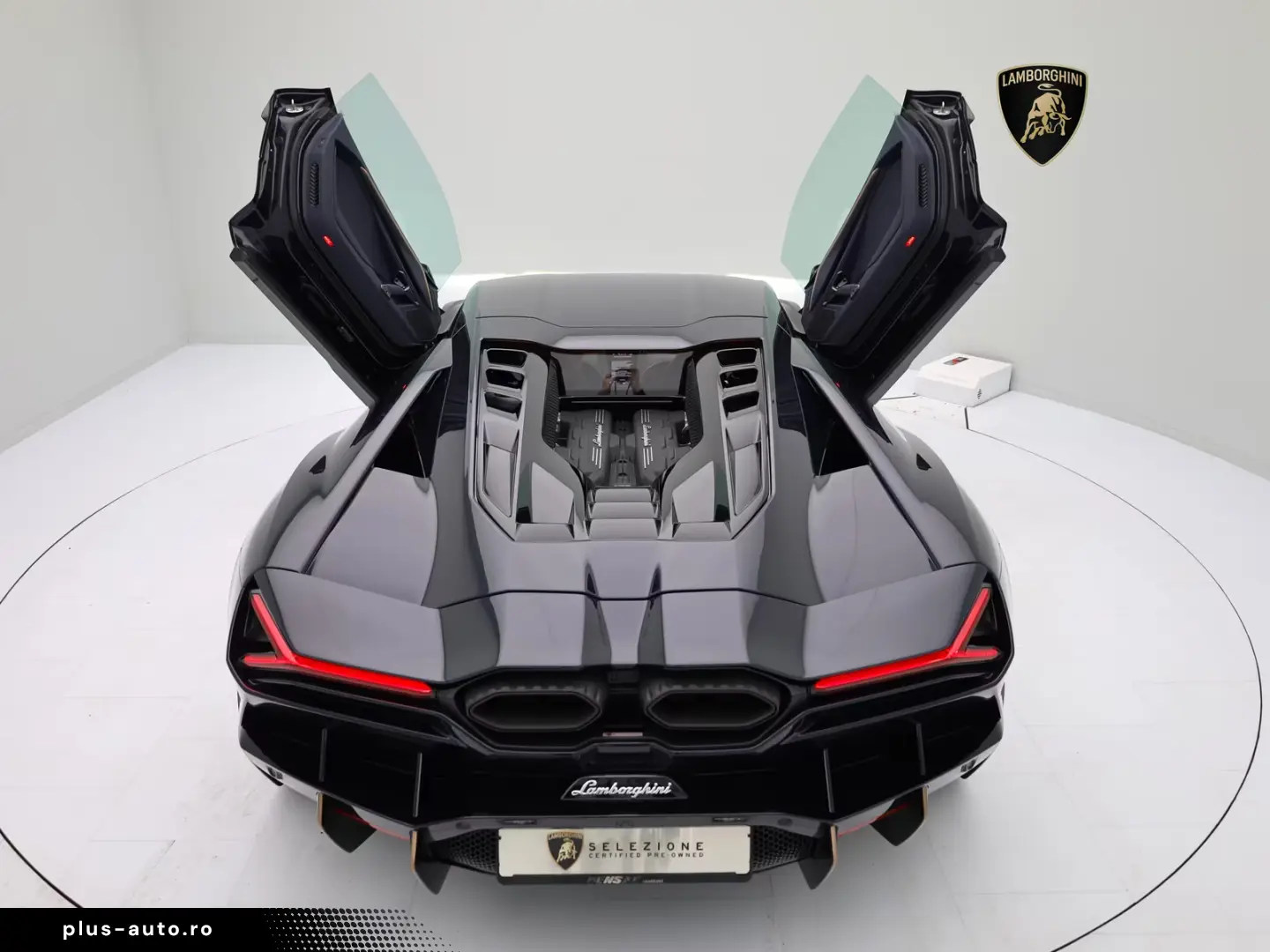 Lamborghini Revuelto