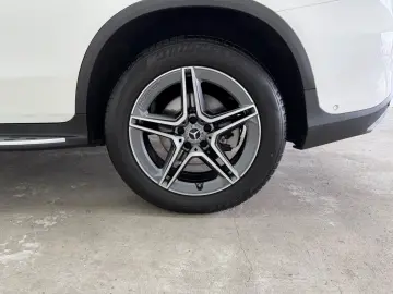 MERCEDES-BENZ GLC 220 d 4Matic