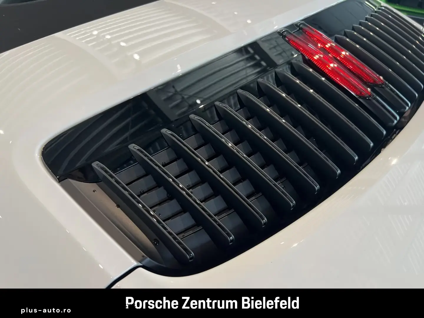 Porsche 992 911 Carrera Cabriolet Sportabgas BOSE 21-Zol