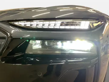 AUDI A6 Avant e-tron quattro 360 4xSHZ ACC AHK