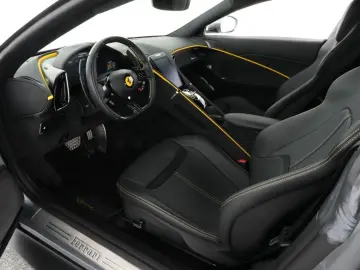 FERRARI Roma LED-Carbon Lenkrad - Surround View