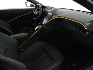 FERRARI Roma LED-Carbon Lenkrad - Surround View