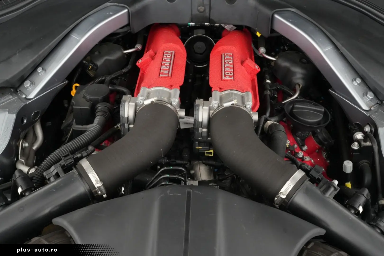 FERRARI Roma LED-Carbon Lenkrad - Surround View