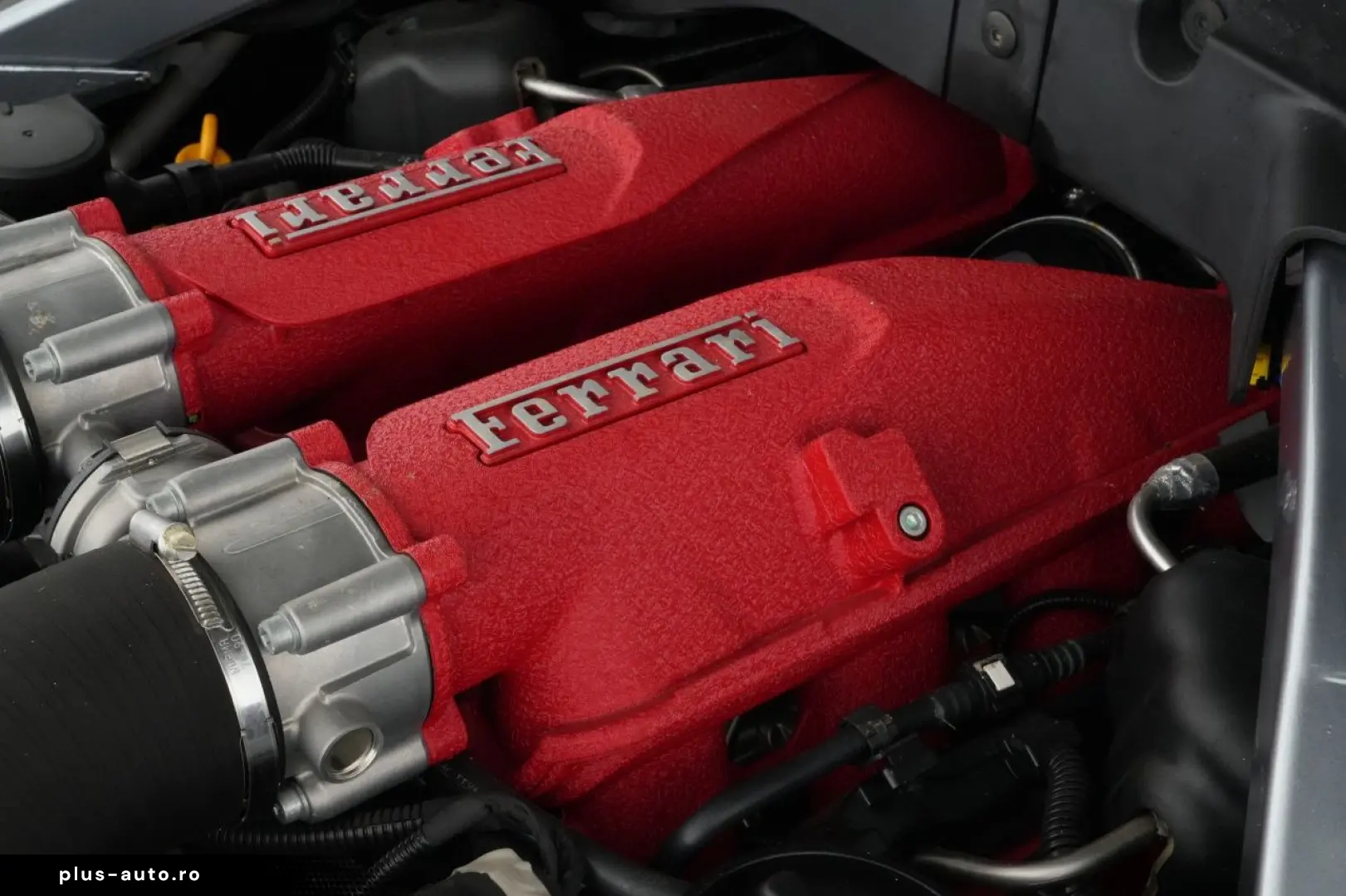 FERRARI Roma LED-Carbon Lenkrad - Surround View