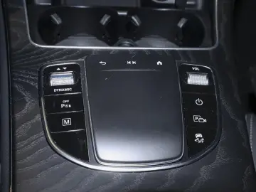 MERCEDES-BENZ GLC 300 de 4M AMG