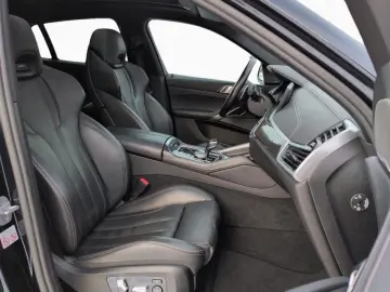 BMW X6 xDr40d MSpo H&K 360 AuxHeat Panoramic IntActSteering