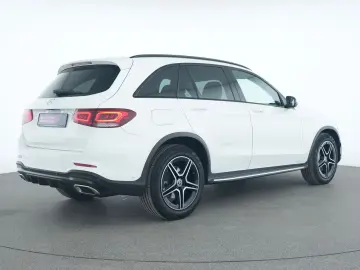 MERCEDES-BENZ GLC 220 d AMG Line