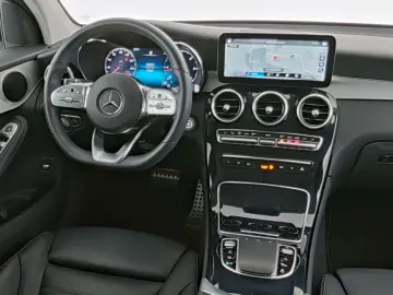 MERCEDES-BENZ GLC 220 d AMG Line