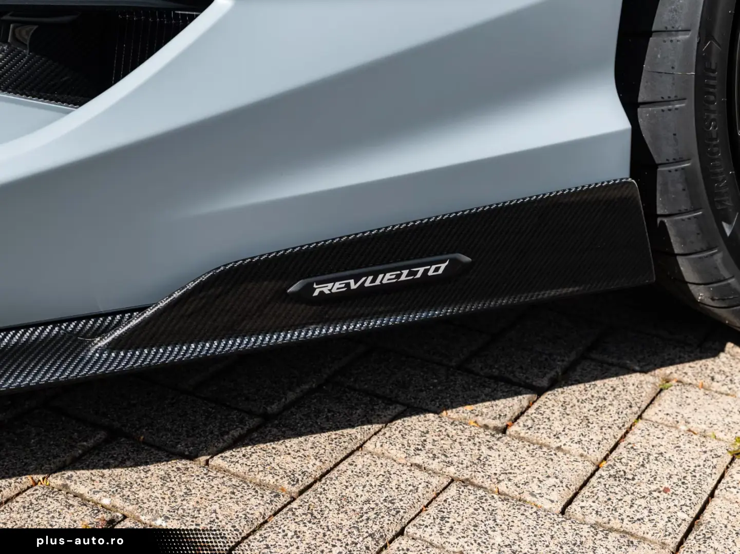 Lamborghini Revuelto