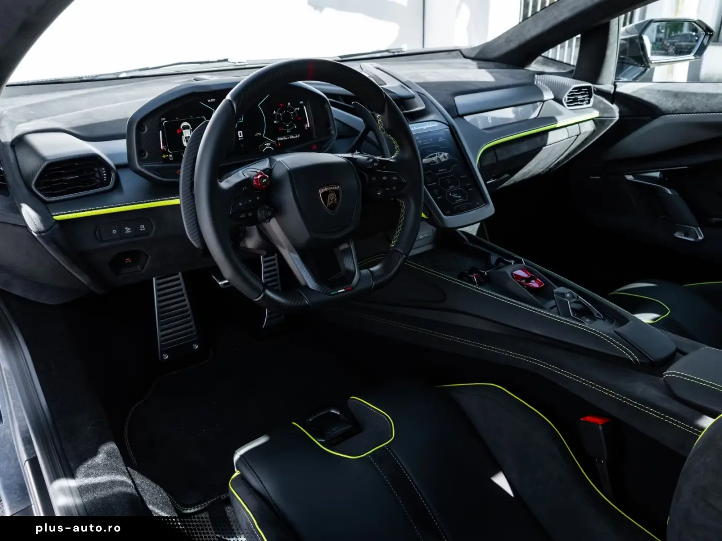 Lamborghini Revuelto