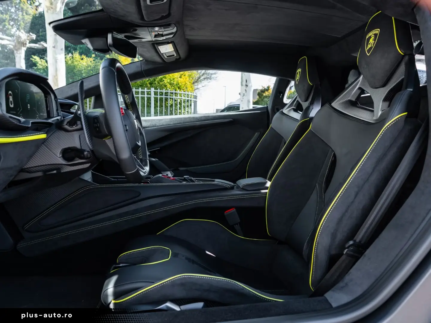 Lamborghini Revuelto