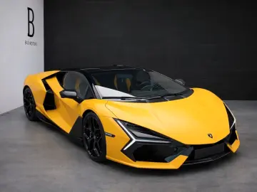Lamborghini Revuelto