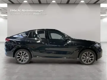 BMW X6 xDr30d MSpo VentilS Massage SoftClo DAPRof IcGlow 360