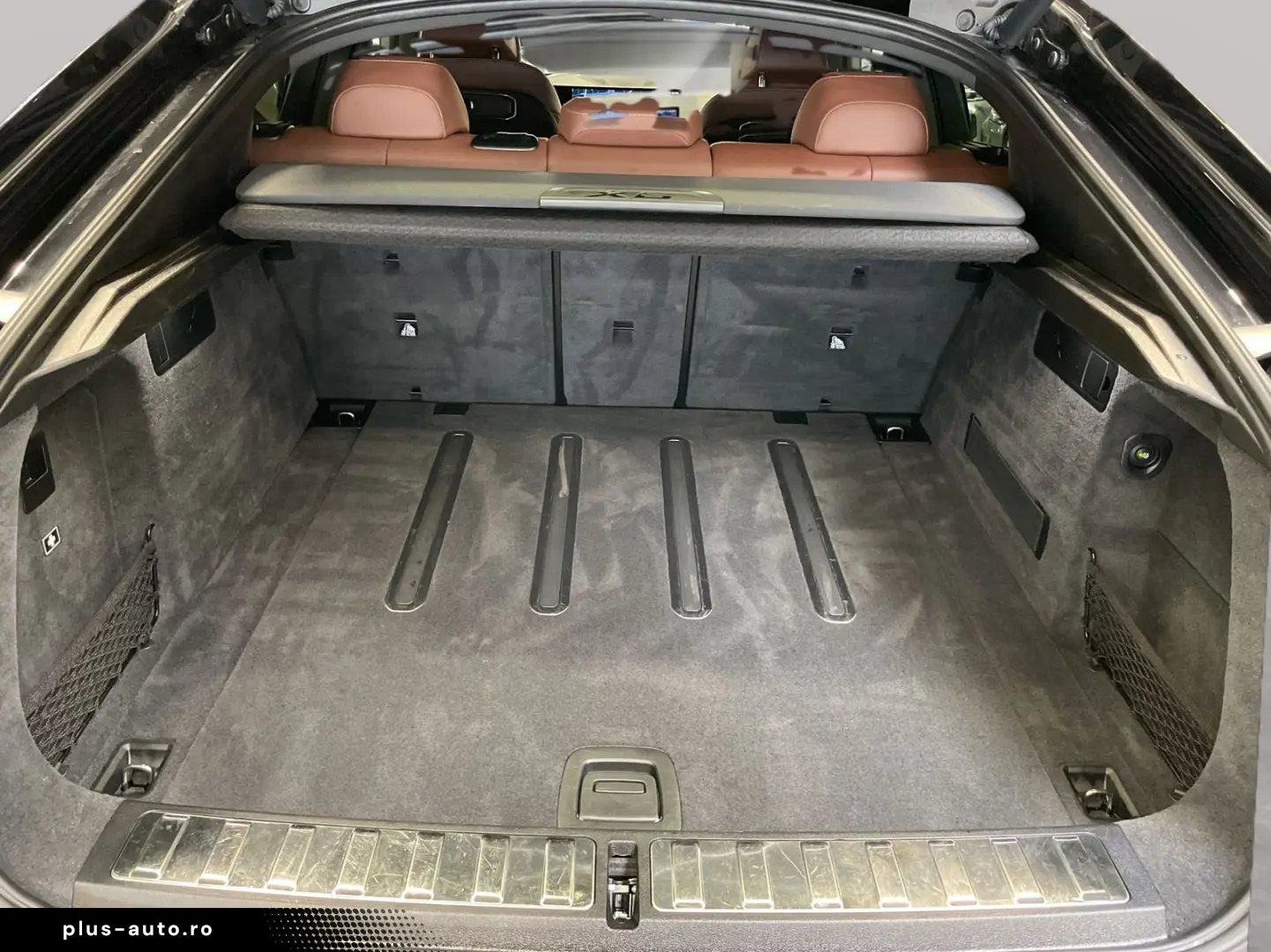 BMW X6 xDr30d MSpo VentilS Massage SoftClo DAPRof IcGlow 360