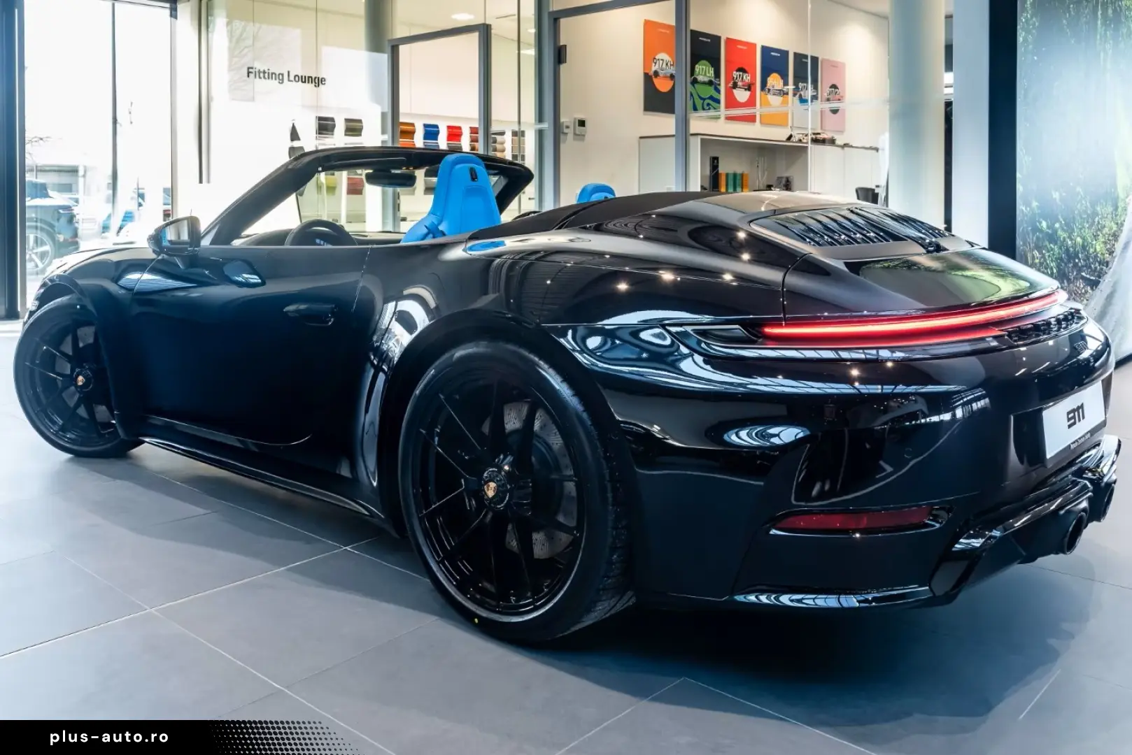 Porsche 992 911 Carrera 4 GTS Cabrio Burmester Rivierabl