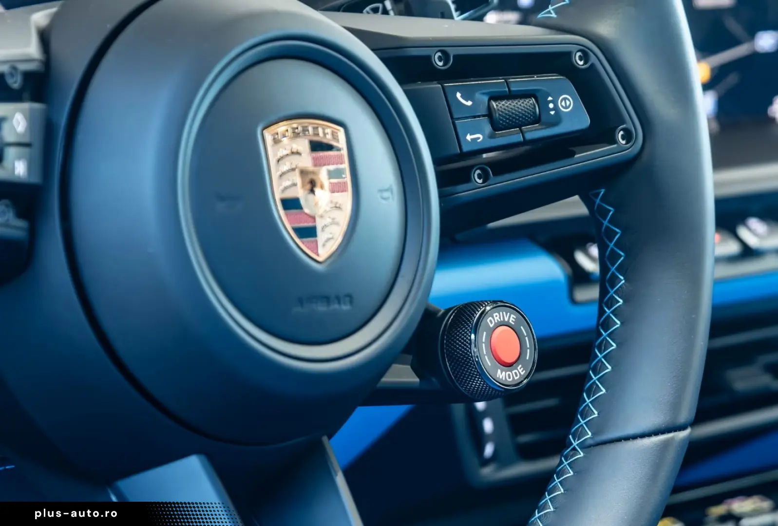 Porsche 992 911 Carrera 4 GTS Cabrio Burmester Rivierabl