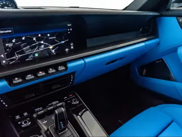 Porsche 992 911 Carrera 4 GTS Cabrio Burmester Rivierabl