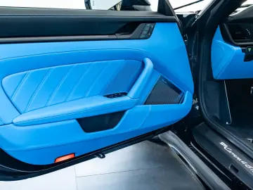 Porsche 992 911 Carrera 4 GTS Cabrio Burmester Rivierabl