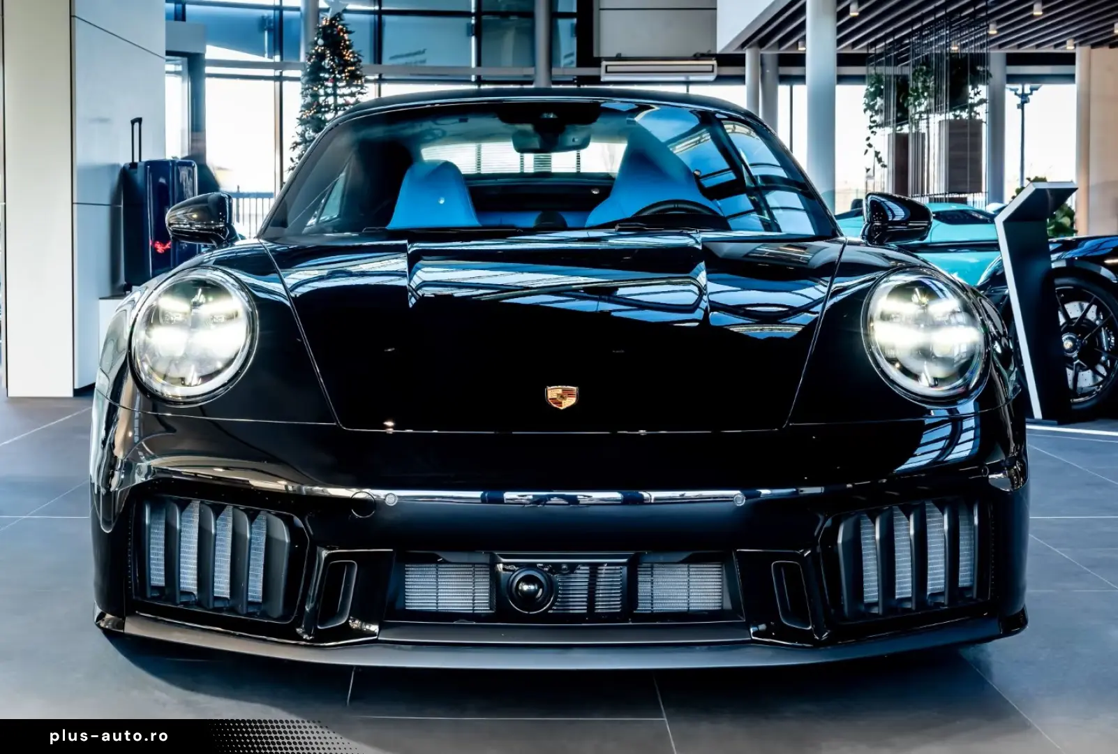 Porsche 992 911 Carrera 4 GTS Cabrio Burmester Rivierabl