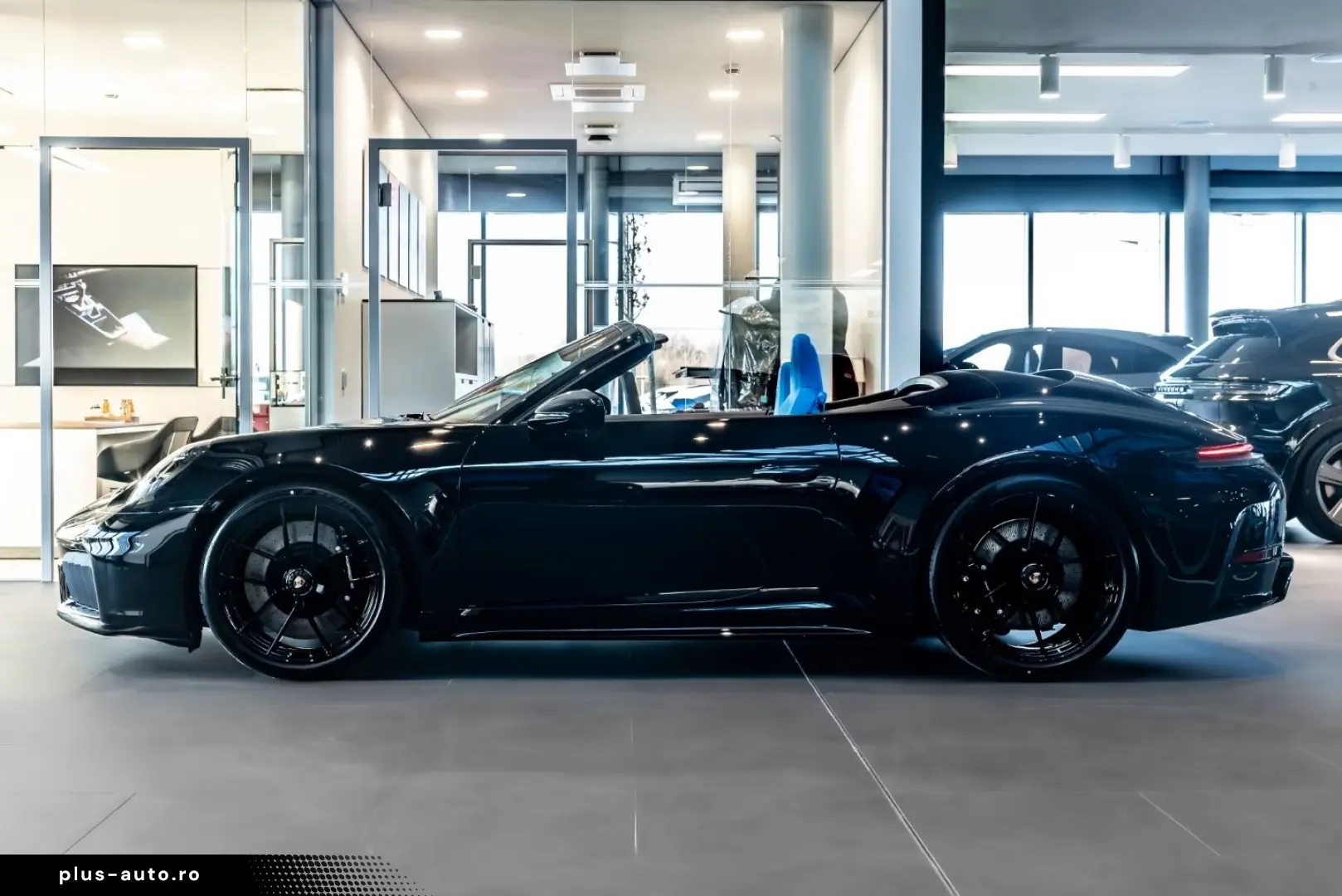 Porsche 992 911 Carrera 4 GTS Cabrio Burmester Rivierabl